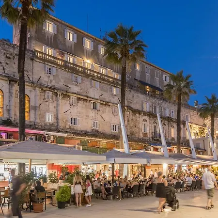 Apartman Palazzo 2 *