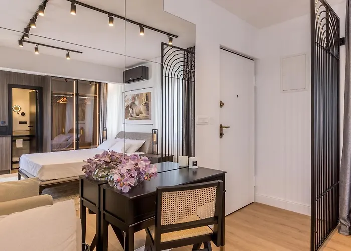 Apartment Palazzo 2 Split